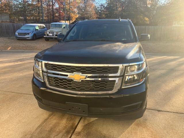 2016 Chevrolet Tahoe LT photo 4