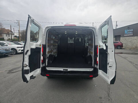 2024 Ford Transit 250