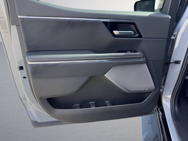 2025 GMC Sierra EV Denali
