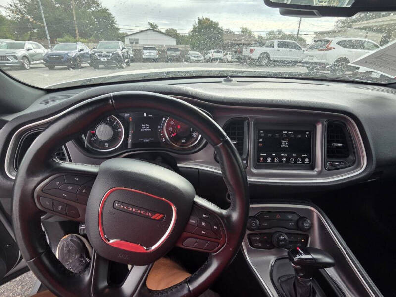 2022 Dodge Challenger SXT