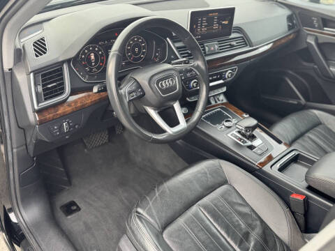 2018 Audi Q5 2.0T quattro Premium Plus