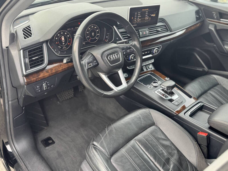 2018 Audi Q5 2.0T quattro Premium Plus
