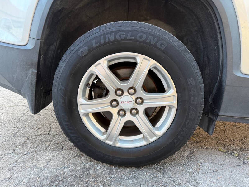 2017 GMC Acadia SLE-1