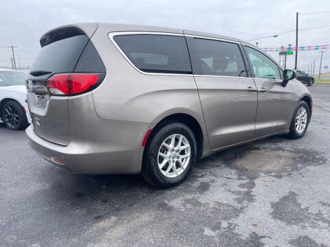 2017 Chrysler Pacifica LX