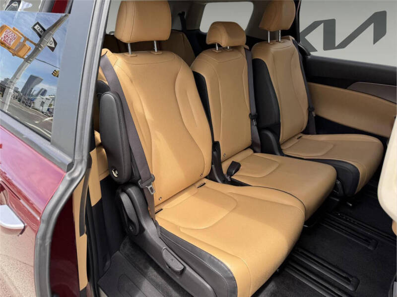 2023 Kia Carnival