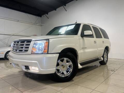 2002 Cadillac Escalade for sale at ROADSTERS AUTO in Houston TX