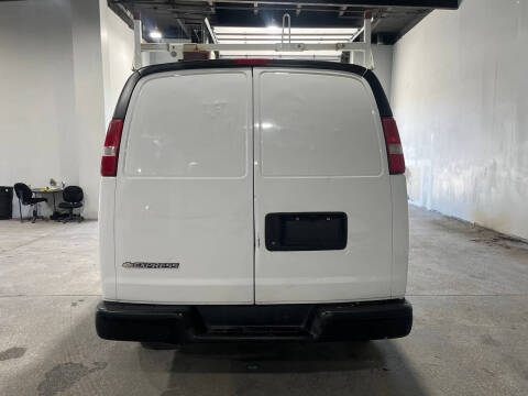 2017 Chevrolet Express 2500