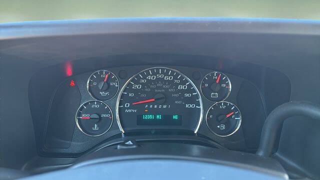 2025 Chevrolet Express LT 3500