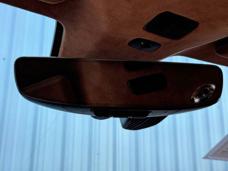 2022 Aston Martin DB11 V8