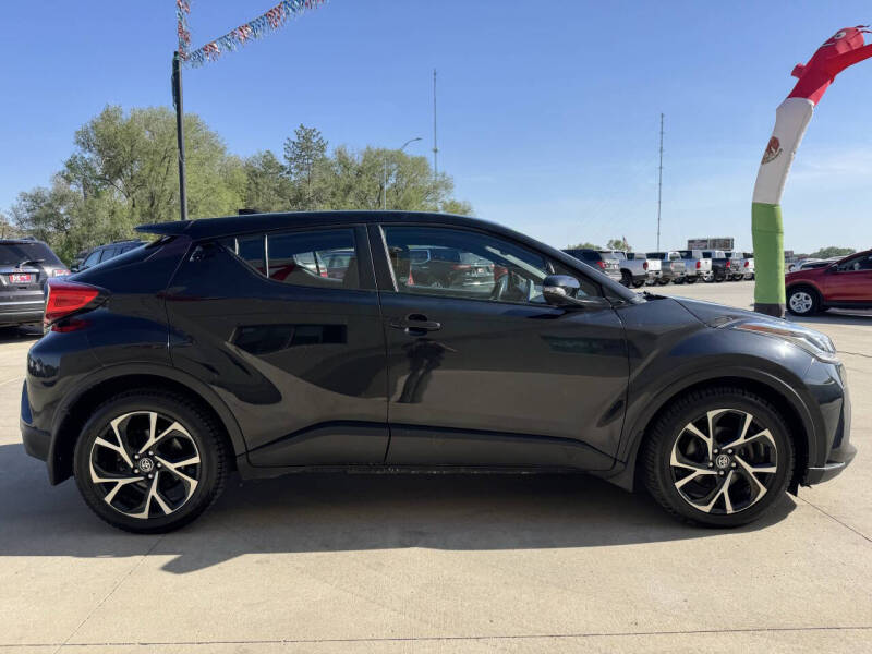 2021 Toyota C-HR LE