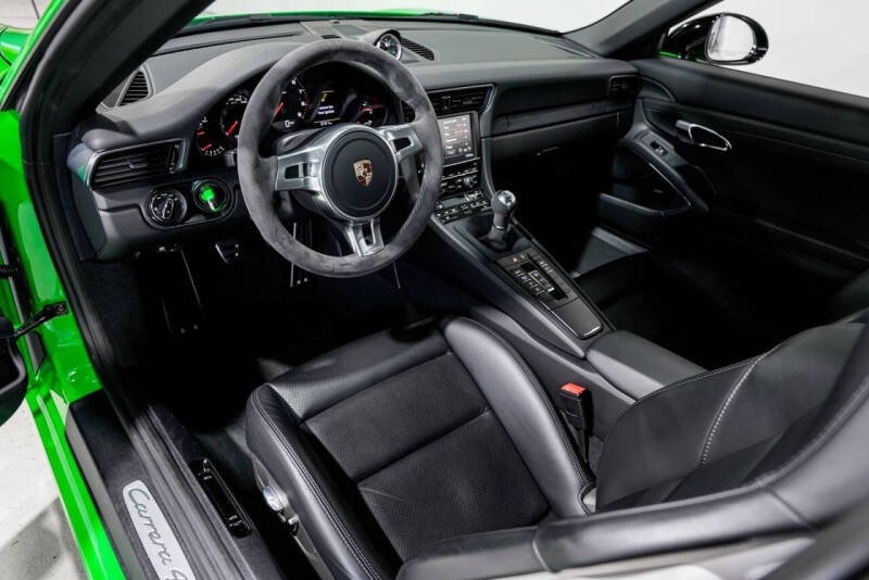 2014 Porsche 911 Carrera 4S