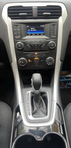 2014 Ford Fusion SE