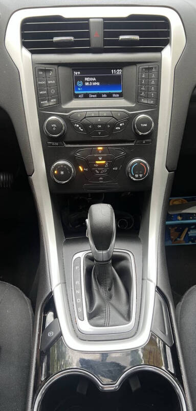 2014 Ford Fusion SE