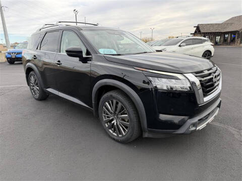 2022 Nissan Pathfinder SL