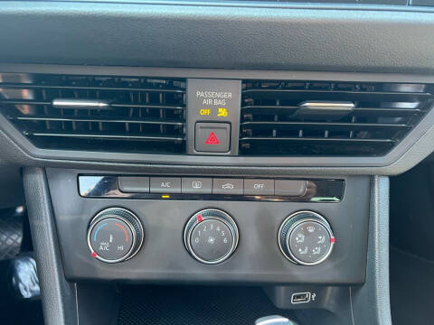 2019 Volkswagen Jetta R-Line