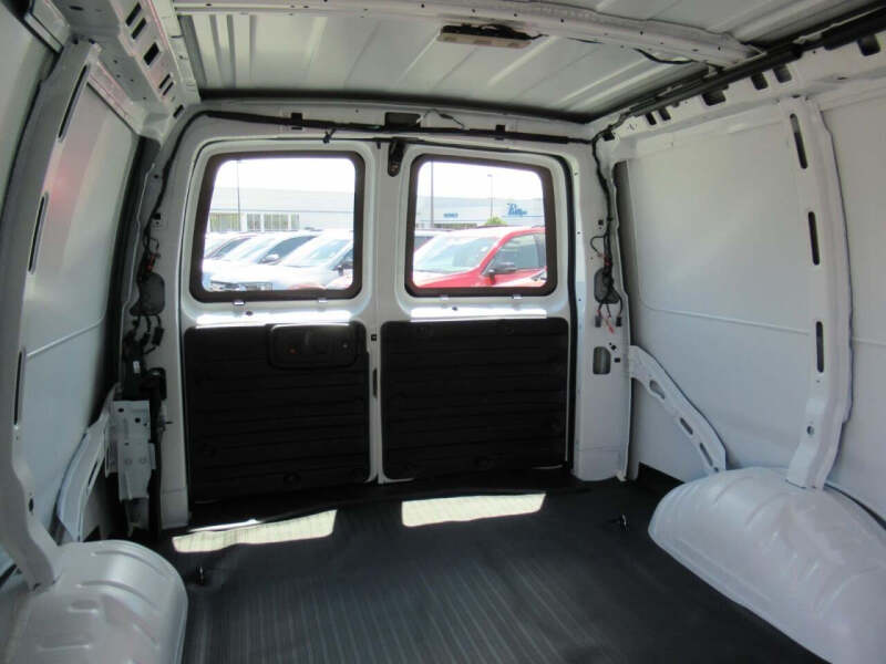 2026 GMC Savana 2500