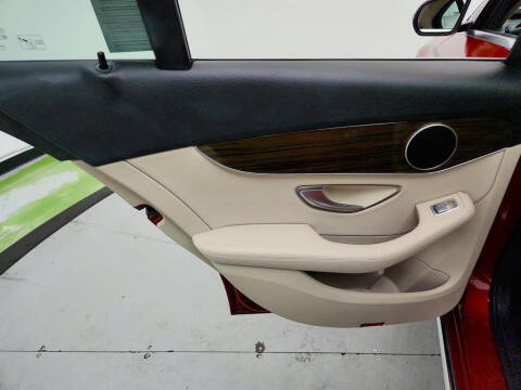 2016 Mercedes-Benz C-Class
