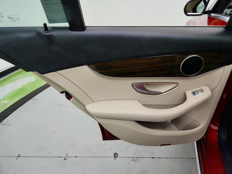 2016 Mercedes-Benz C-Class
