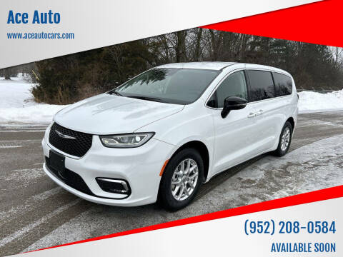 2024 Chrysler Pacifica Touring L