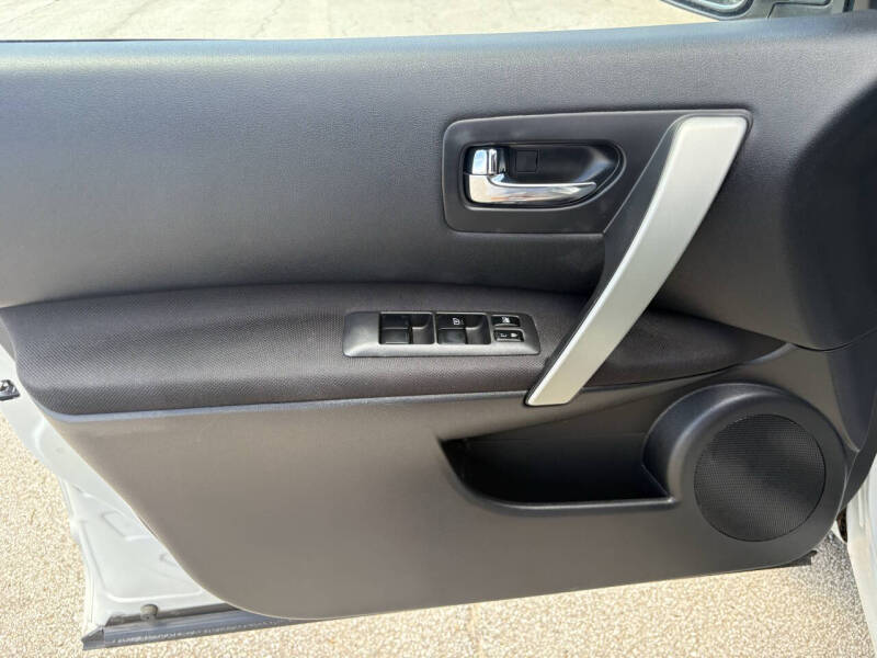 2011 Nissan Rogue SV