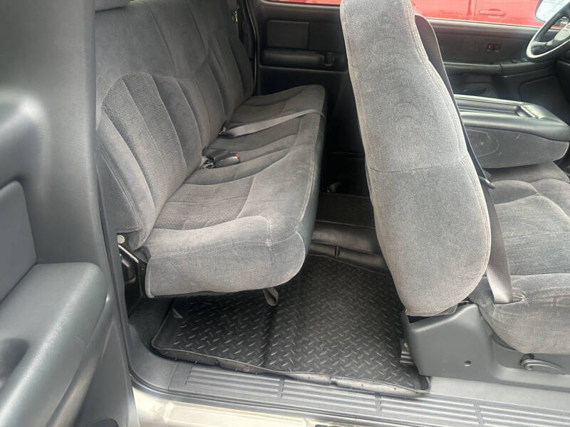 2002 Chevrolet Silverado 1500 LS