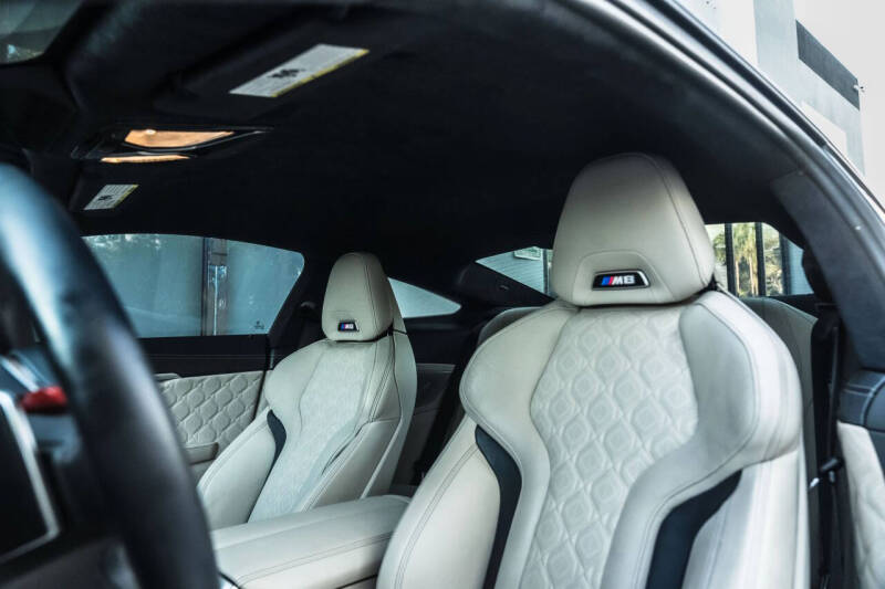 2020 BMW M8