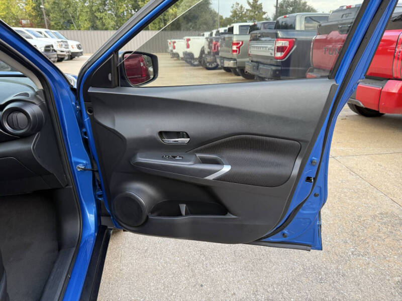 2022 Nissan Kicks SV