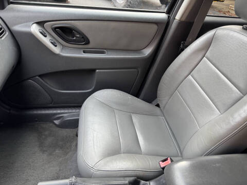 2005 Ford Escape HEV