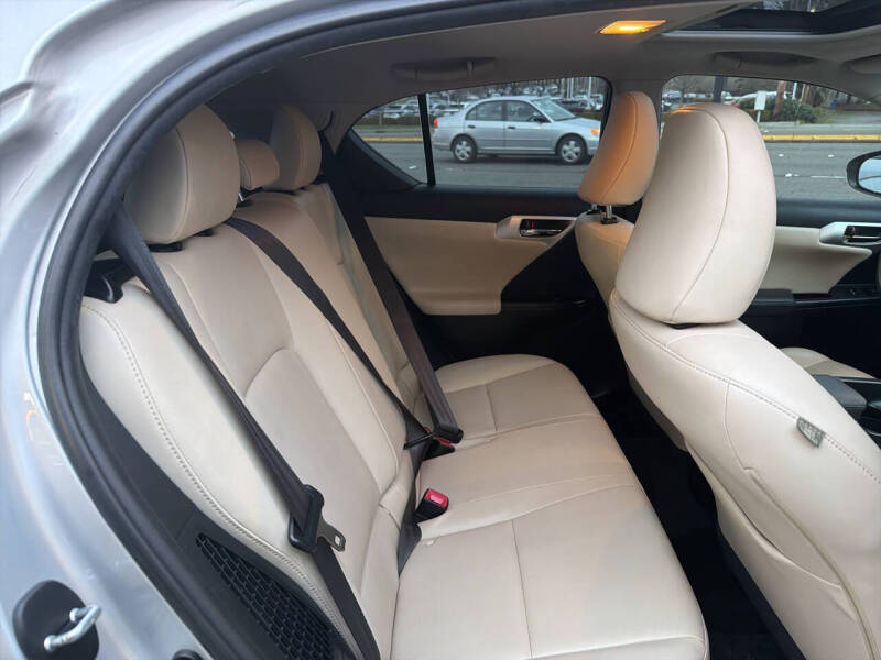 2011 Lexus CT 200h Premium