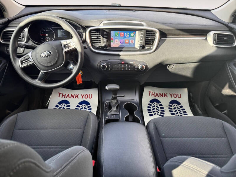 2020 Kia Sorento LX V6