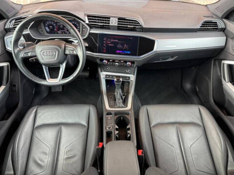 2021 Audi Q3 quattro S line Prem Plus 45 TFSI