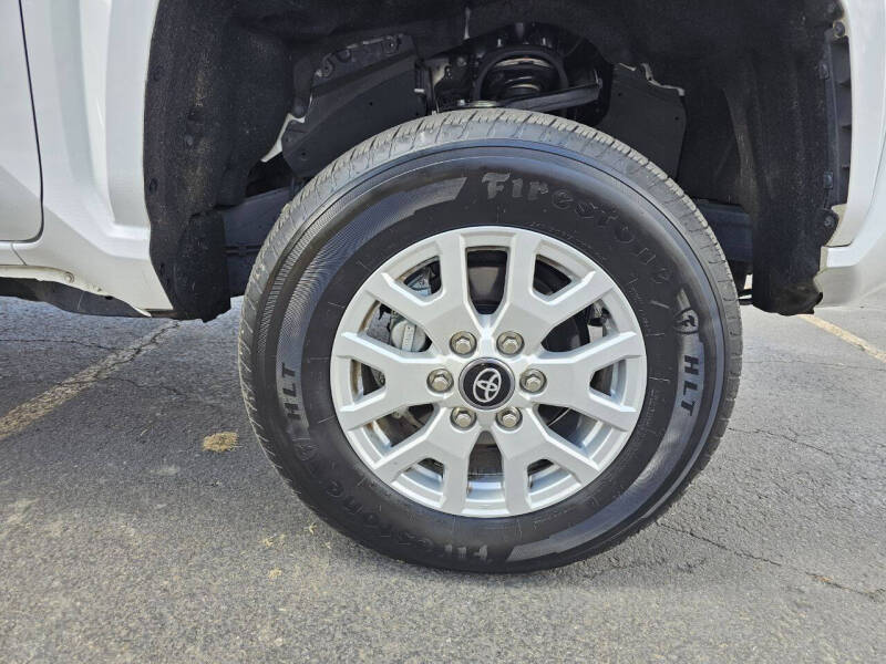 2024 Toyota Tacoma SR5