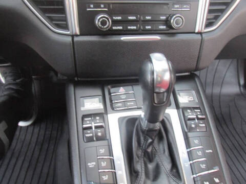 2017 Porsche Macan S