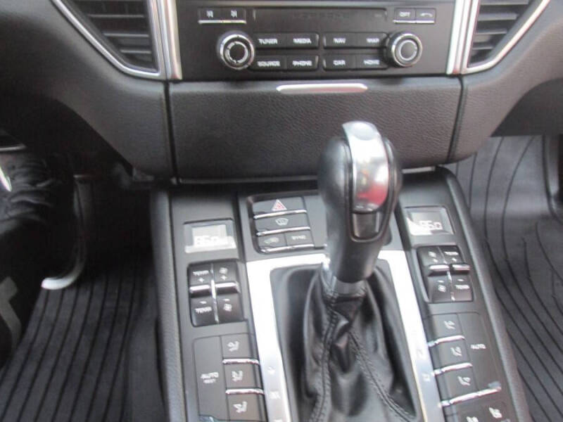 2017 Porsche Macan S