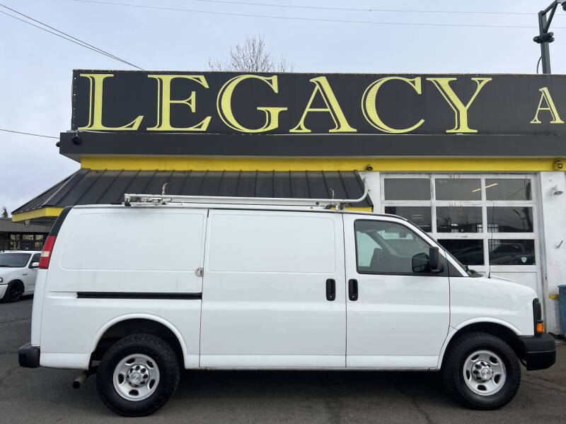 2015 Chevrolet Express Cargo Work Van's photo