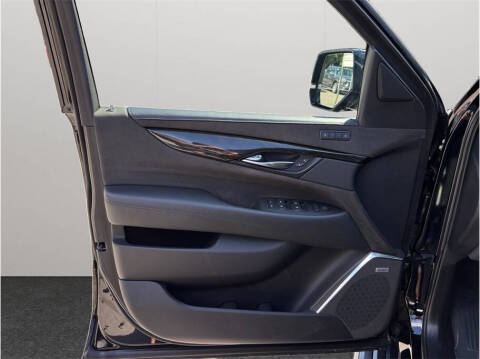 2020 Cadillac Escalade Platinum