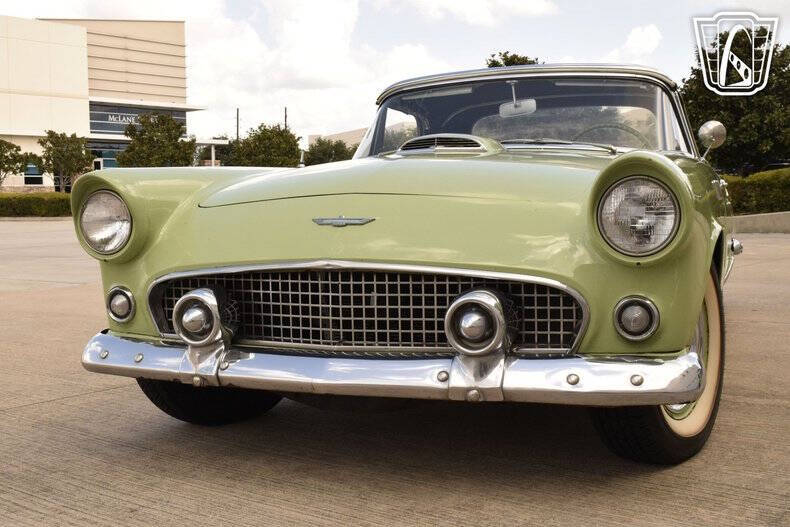 1956 Ford Thunderbird