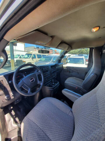 2017 GMC Savana 2500