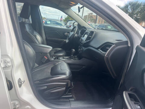 2019 Jeep Cherokee Latitude Plus