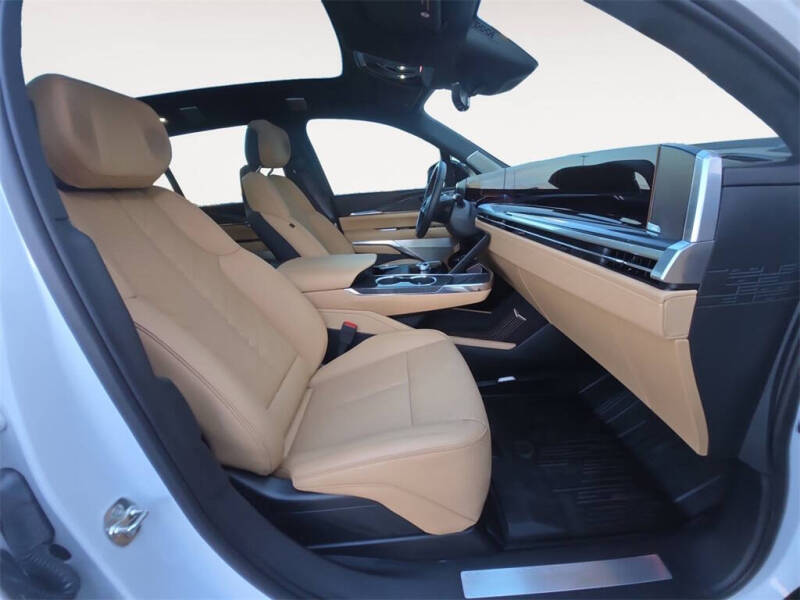 2025 Cadillac Escalade IQ Sport 2