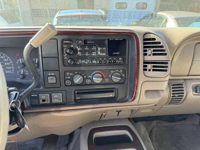 2000 Cadillac Escalade