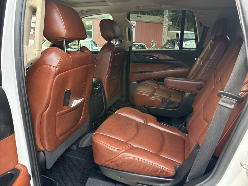 2019 Cadillac Escalade Luxury