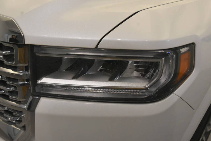 2022 GMC Acadia Denali