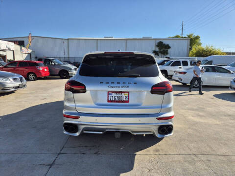 2016 Porsche Cayenne GTS