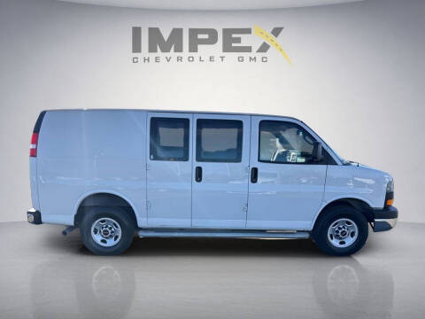 2022 GMC Savana 2500