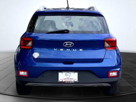 2023 Hyundai Venue SEL