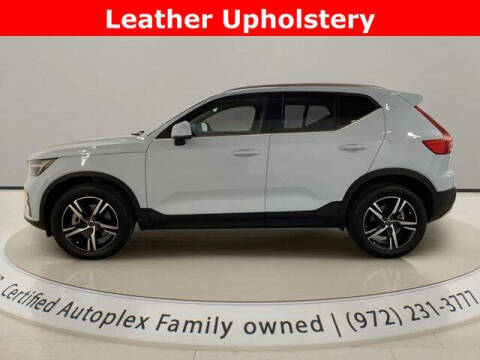 2025 Volvo XC40 B5 Core Bright Theme