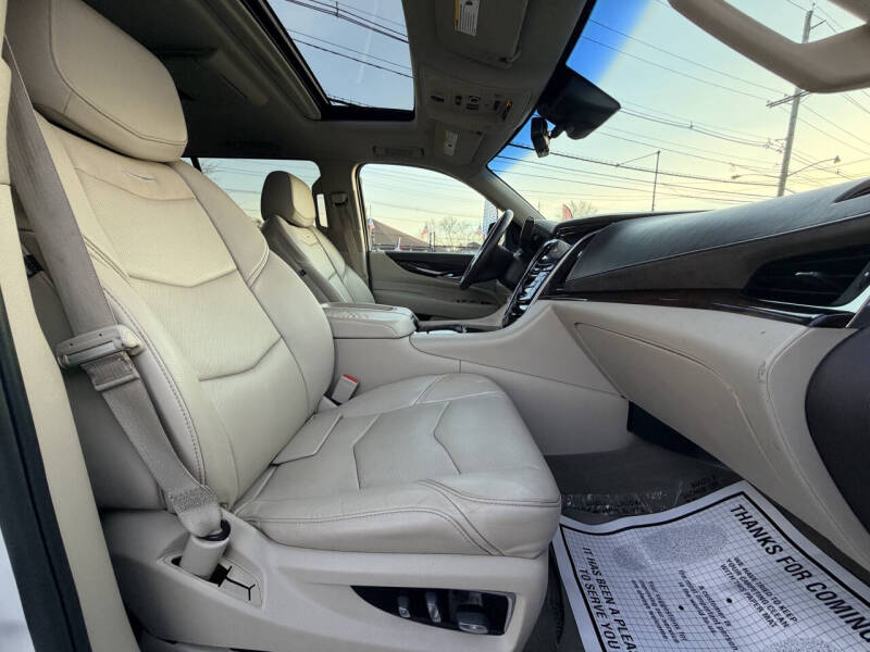 2017 Cadillac Escalade ESV Premium Luxury