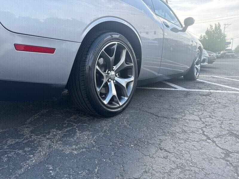 2015 Dodge Challenger SXT Plus