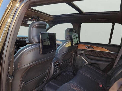 2023 Jeep Grand Cherokee Summit